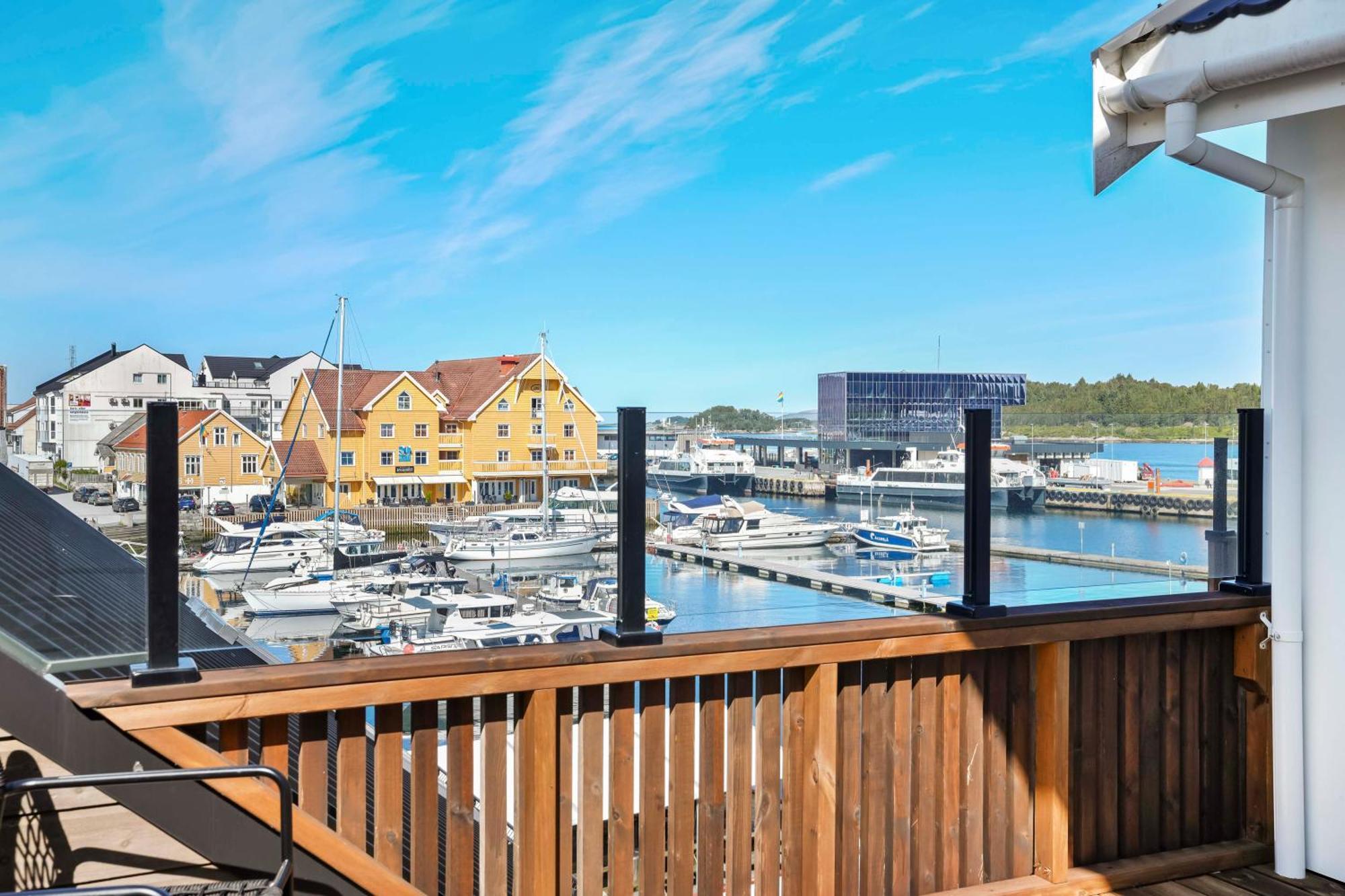 Floro Apartments Hotell Апарт-отель Флоро
